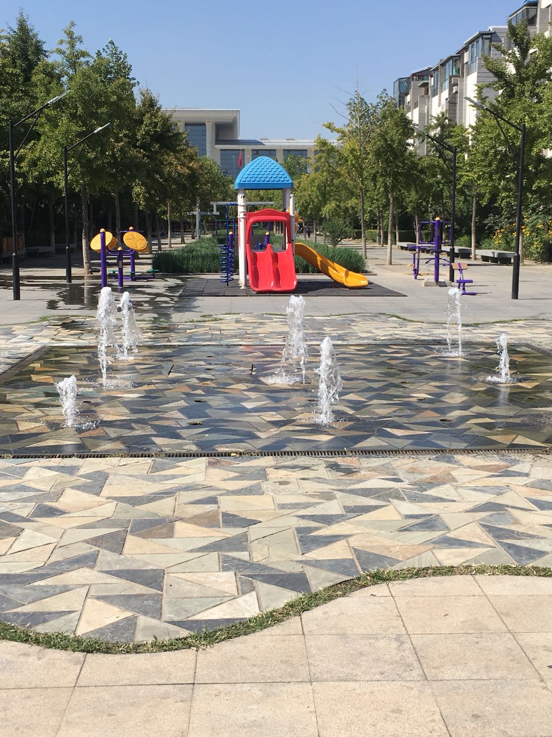 国庆长假背后的物业人