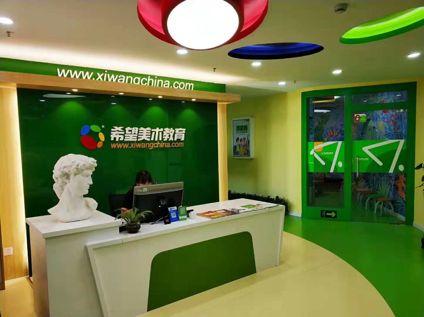 希望美术顺义陶艺体验基地首开亲子课，四十名孩子踊跃体验