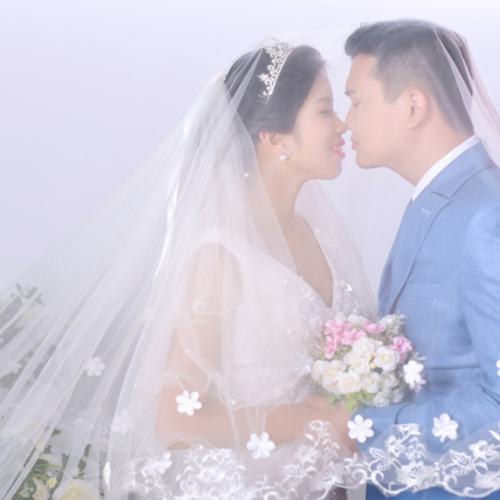 朱林業(yè)與雷麗婷婚禮請(qǐng)?zhí)? width=