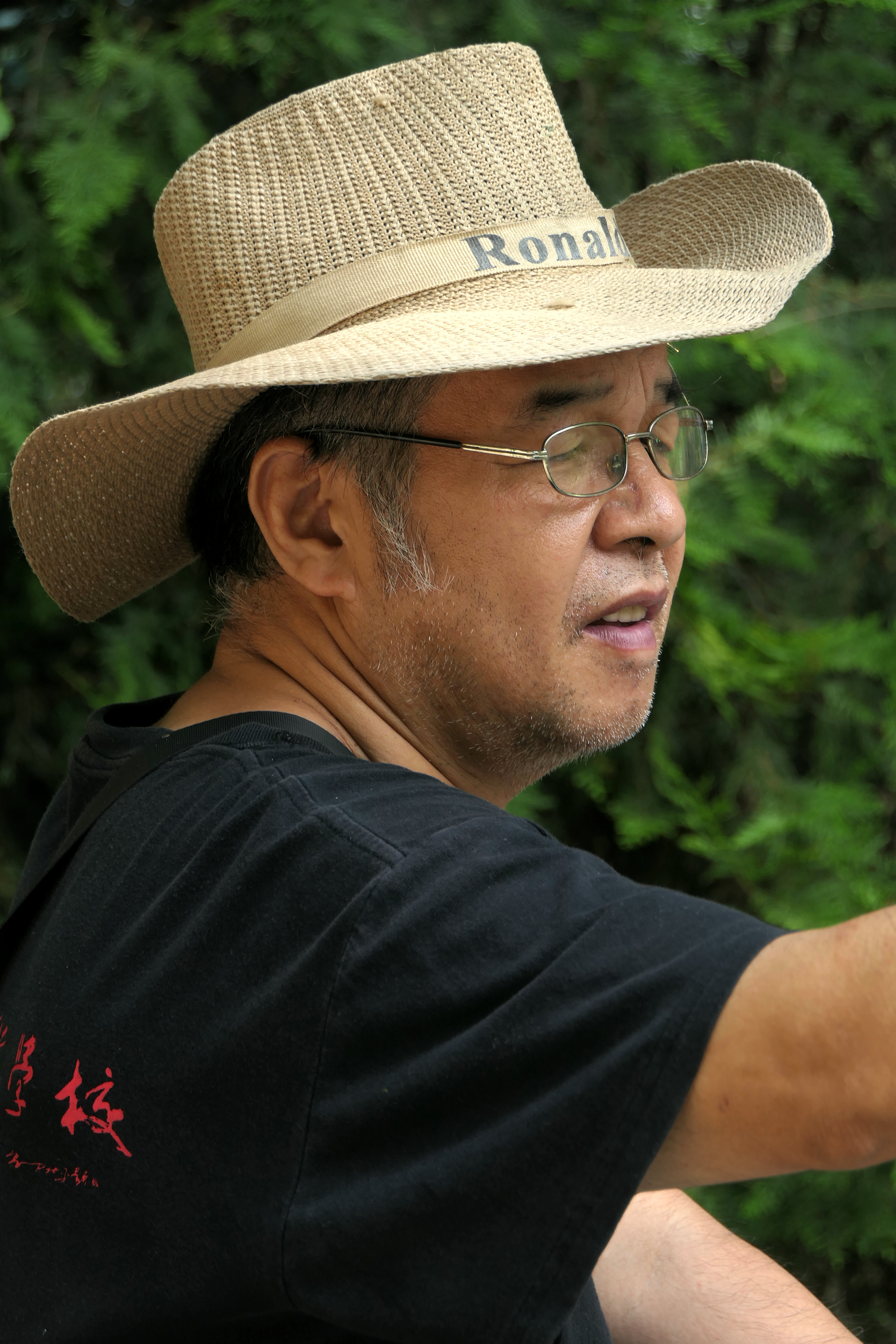 朋聚史宏亮个人油画作品展开幕式,现场热烈非凡冯志伟