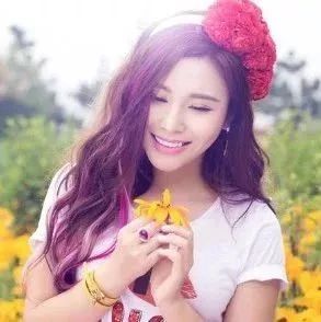 今天女人节，把最美的祝福，送给天下所有女人！